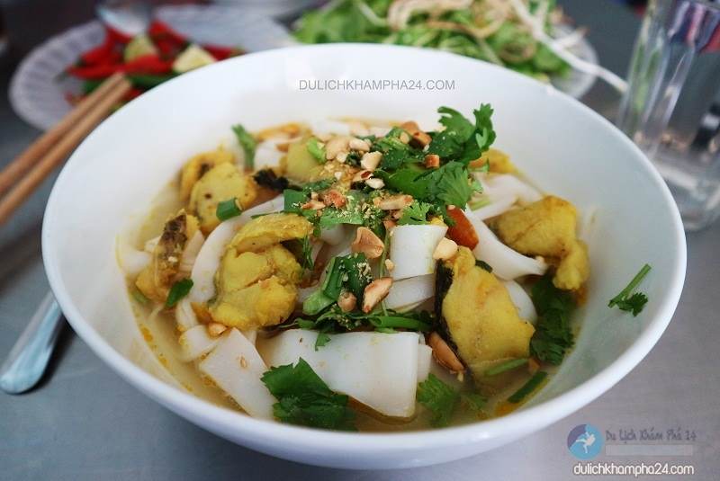 Da Nang tourism enjoy specialties of Quang Noodles